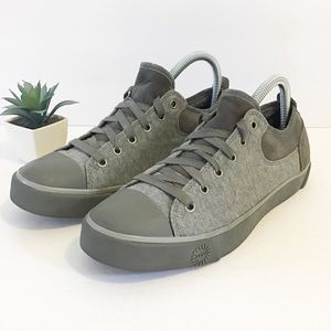 UGG Evera gray sneakers women’s size 8